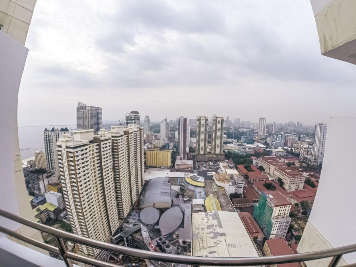 Birch Tower - Malate Rooms Manila Exterior photo