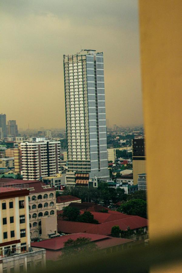 Birch Tower - Malate Rooms Manila Exterior photo